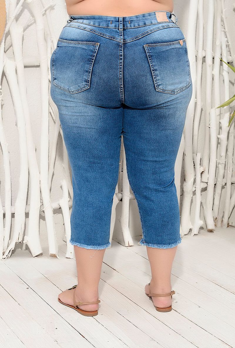 Calça Capri Plus Size Jeans - Para você arrasar neste verão